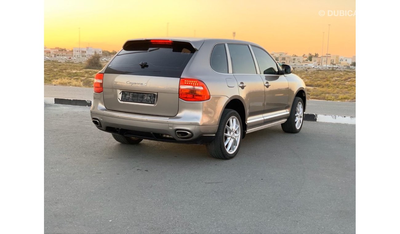 Porsche Cayenne S بورش كيان 2009 خليجي بحالة ممتازة استخدام جيد جدا