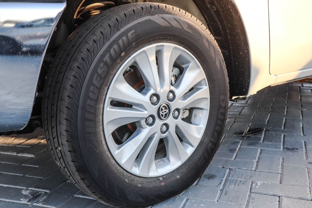 تويوتا هيلوكس GLX 2.7L Double Cab Utility RWD A/T