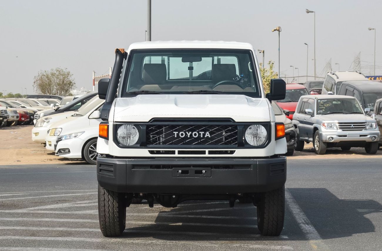تويوتا لاند كروزر بيك آب TOYOTA LAND CRUISER 79 2.8L 4WD SC MT PICKUP 2025