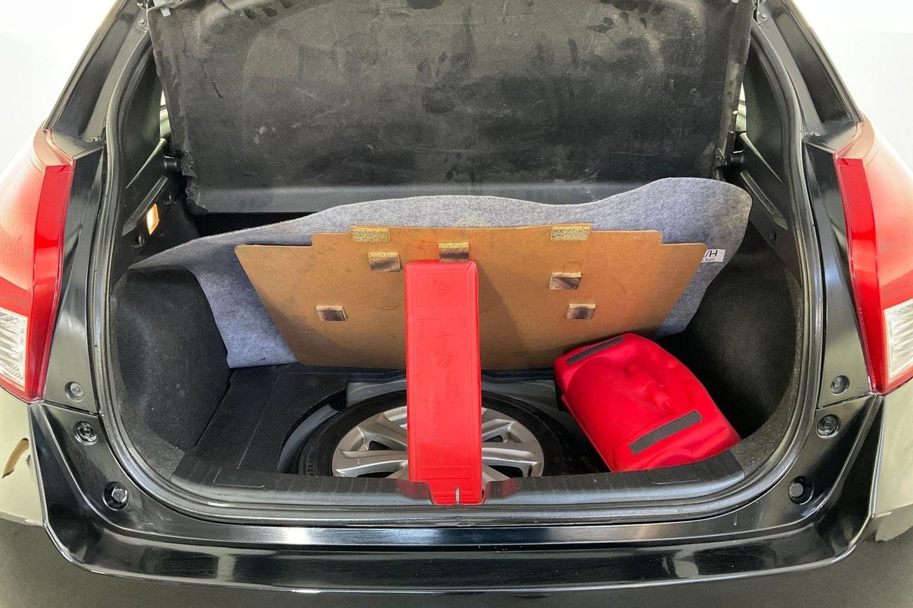 تويوتا يارس SE | شامل الضمان | 0 ﺪﻔﻋﺓ ﺃﻮﻟﻯ