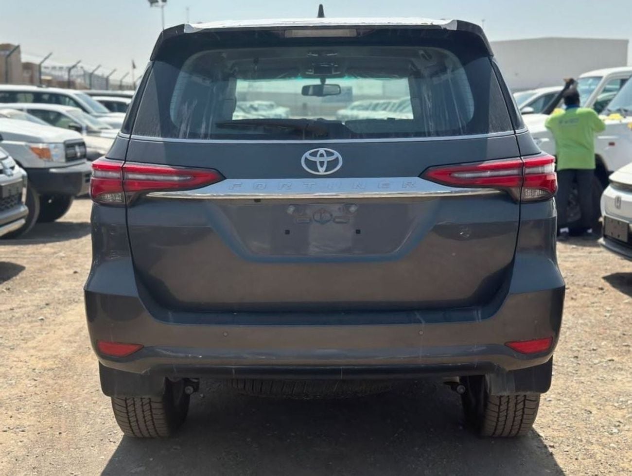 Toyota Fortuner EXR 2.7L (160 HP)