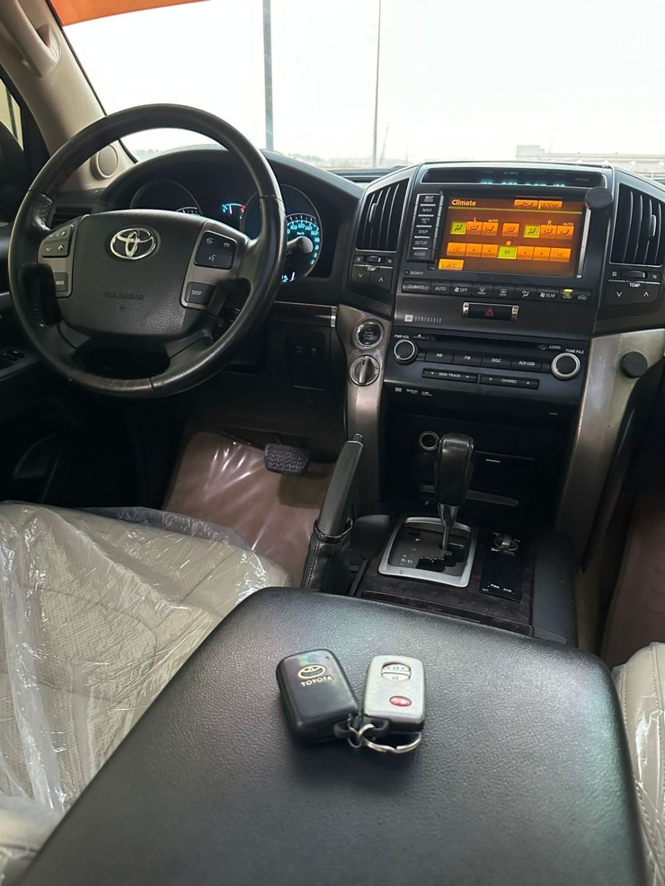 تويوتا لاند كروزر VXRi V8 GCC