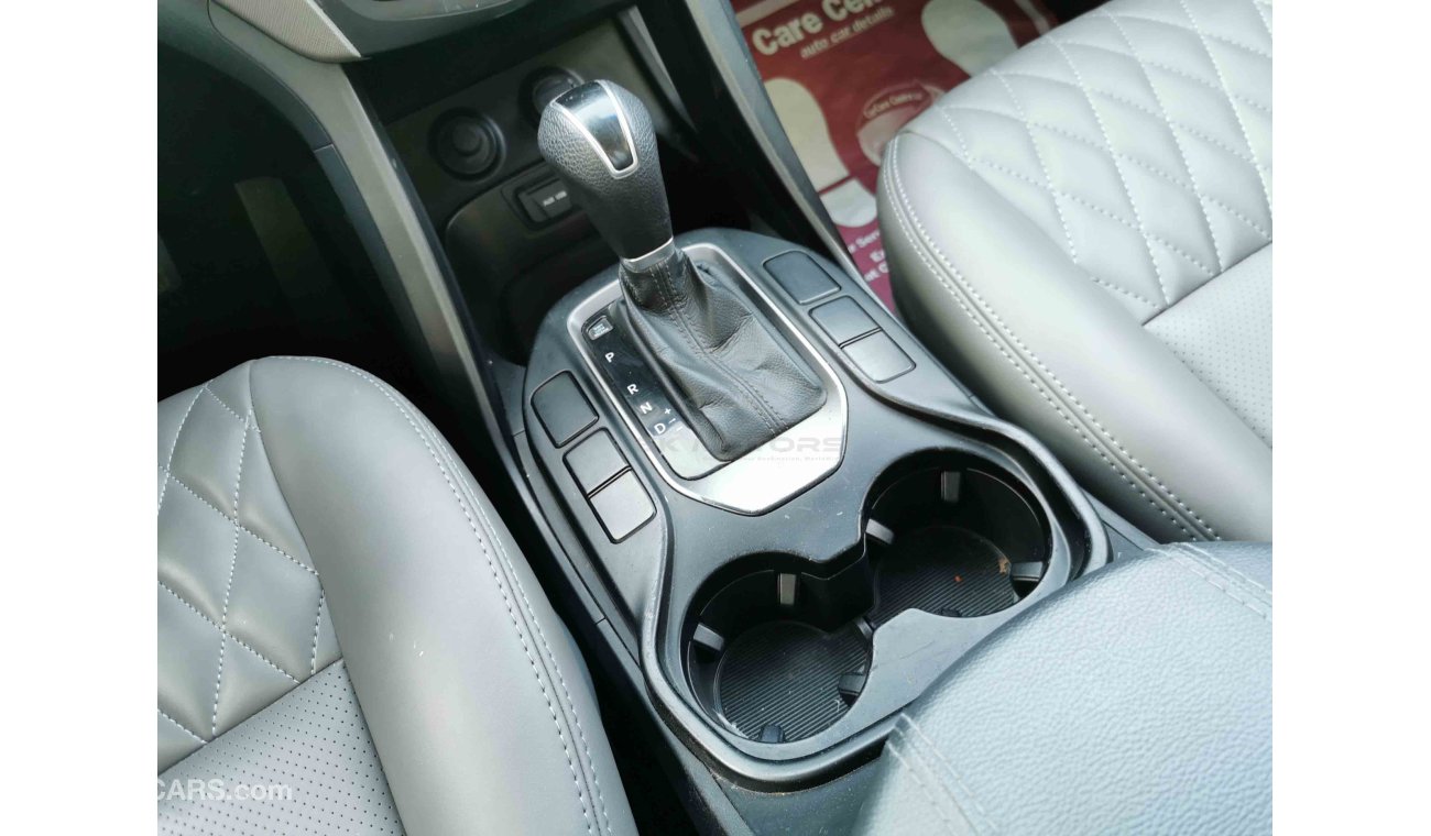 هيونداي سانتا في 2.4L, 18" Rims, Active ECO Control, DRL LED Headlights, Leather Seats, Dual Airbags (LOT # 1704)