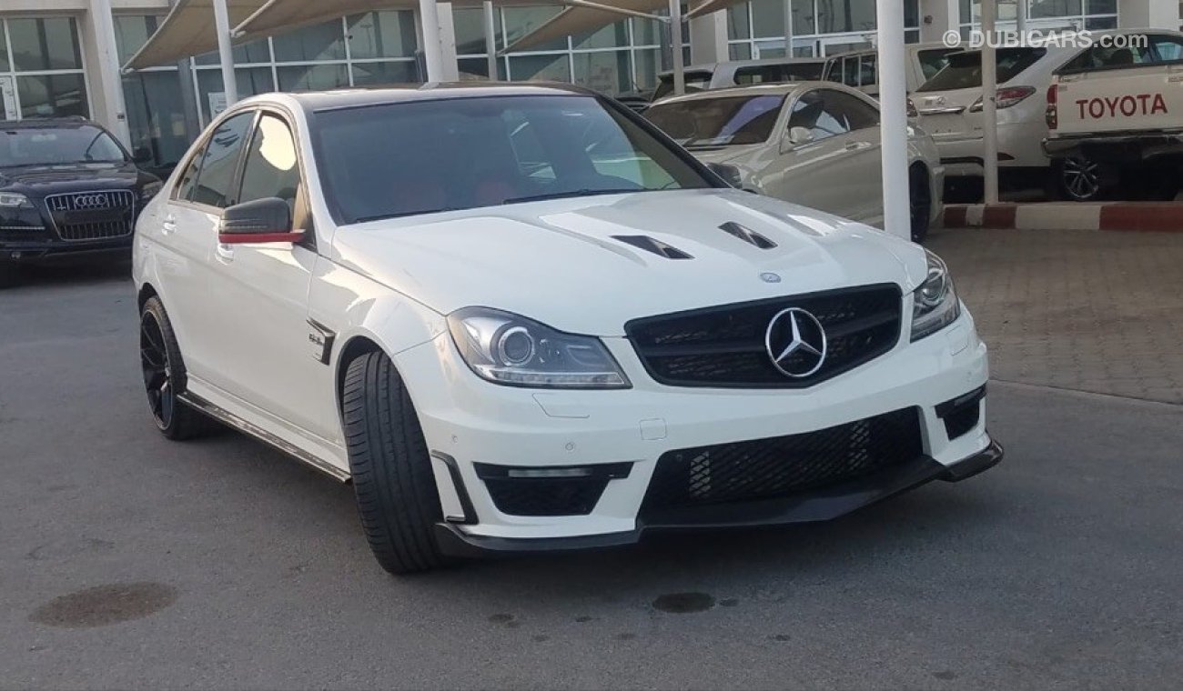 Mercedes-Benz C 63 AMG with super full service full option GCC car prefect condition no need any main