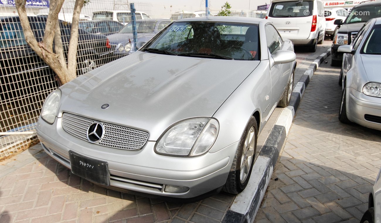 Mercedes-Benz SLK 230