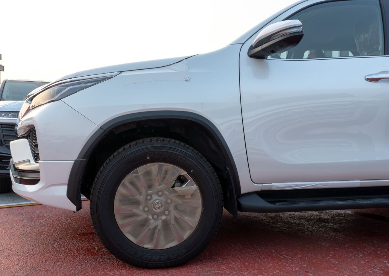 Toyota Fortuner SR5