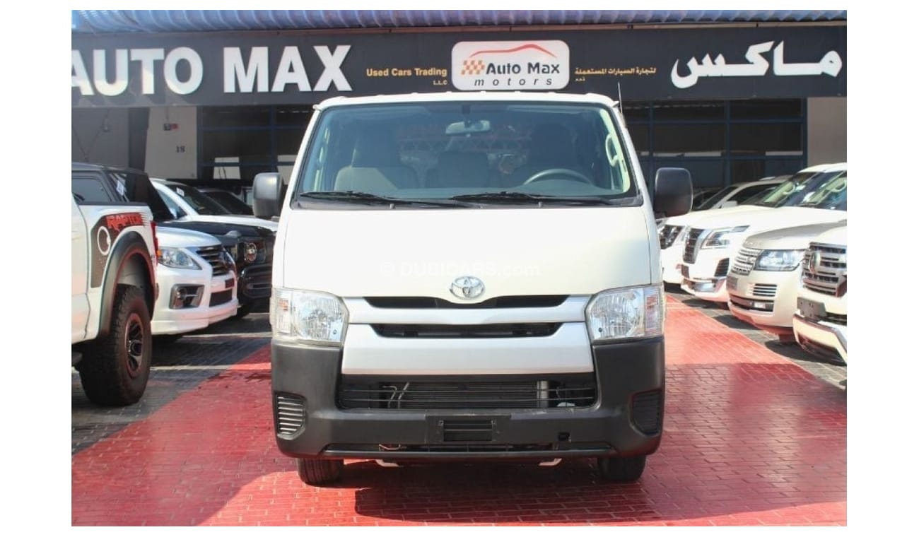 Toyota Hiace GL - Standard Roof