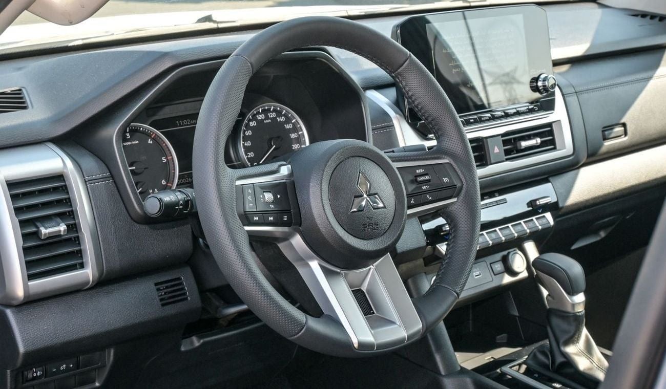 Mitsubishi L200 Brand New Mitsubishi L200 2025 For Export Only ! 2.5L 4WD Diesel GLS | A/T | Silver/Black |L200-GLS-