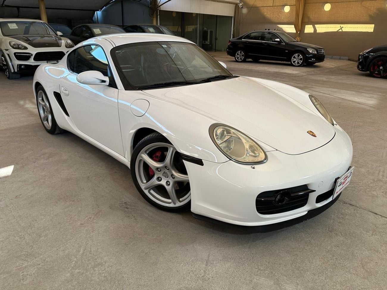 بورش كايمان PORSCHE CAYMAN S 2008 3.4L | 6F MANUAL TRANSMISSION | FULL SERVICE HISTORY | SPORTS CHRONO PACKAGE