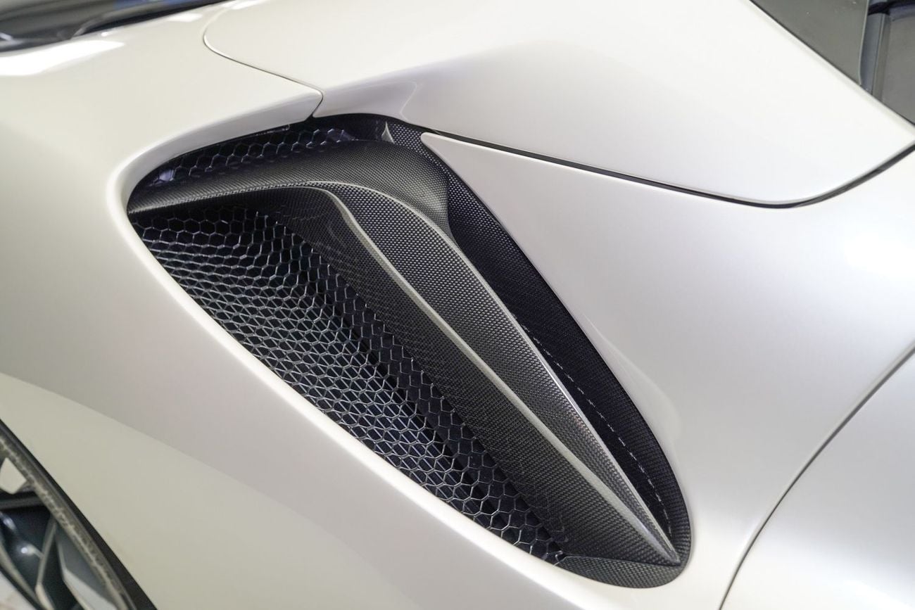 Ferrari SF90 Spider ASSETTO FIORANO