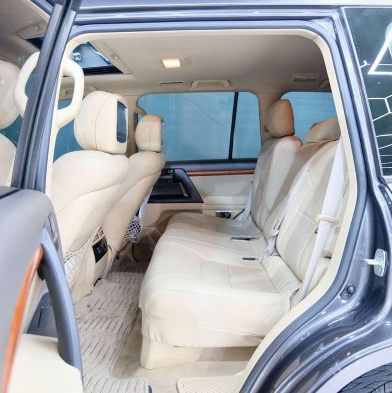 Toyota Land Cruiser GXR 4.0L (271 HP) 4WD Toyota Land Cruiser 2015 GXR 4WD