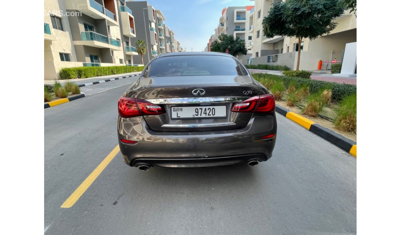 Infiniti Q70 Excellence