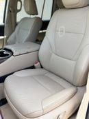 Toyota Land Cruiser Toyota land cruiser LC300 ,vxr ,year 2022 ,right hand drive ,diesel 3.3L only foe export available