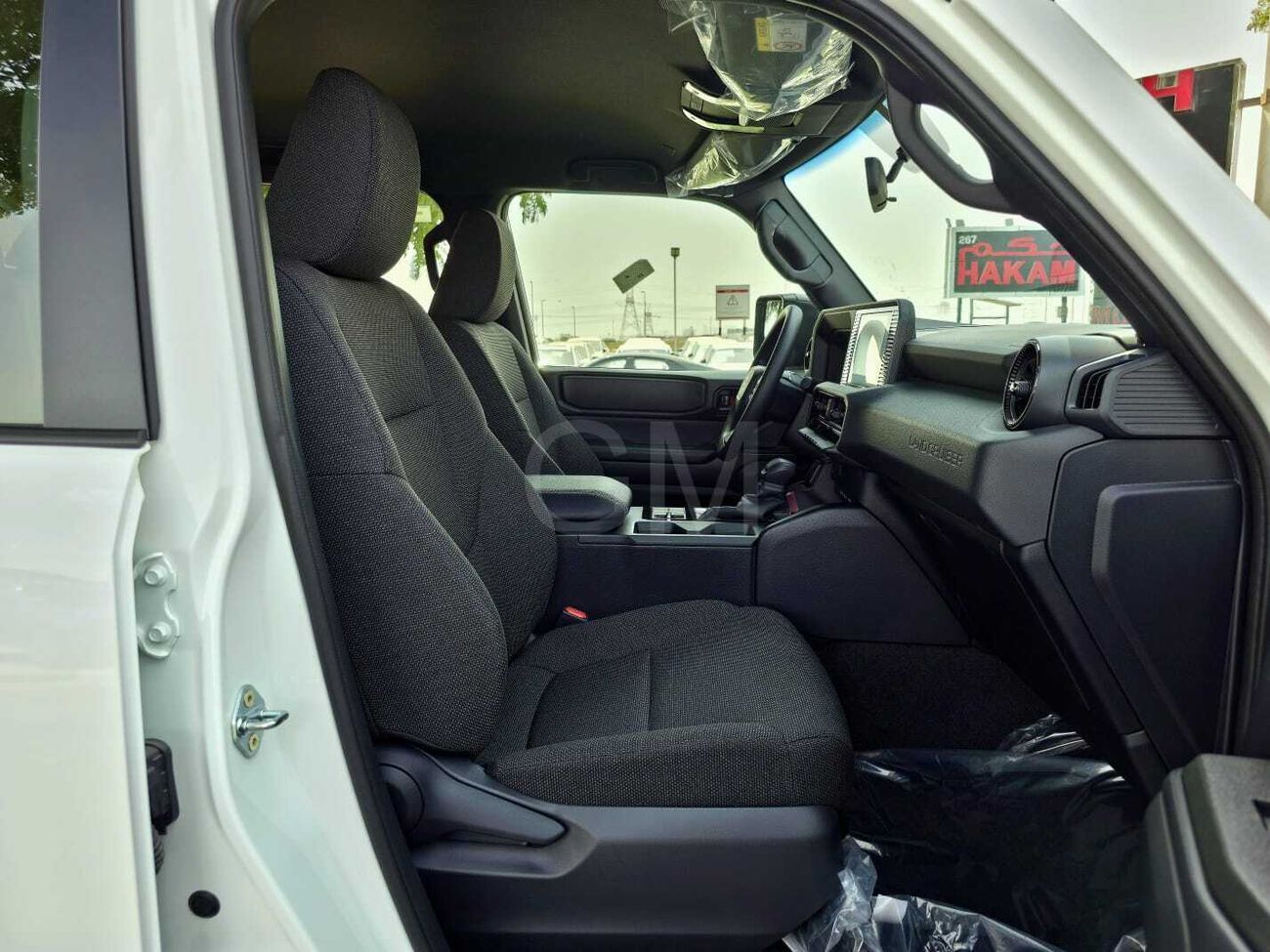 تويوتا برادو TOYOTA PRADO PETROL 2.4T - URBAN - E - FULLY BASIC - 2025 MODEL - WHITE INSIDE BLACK - OMANI