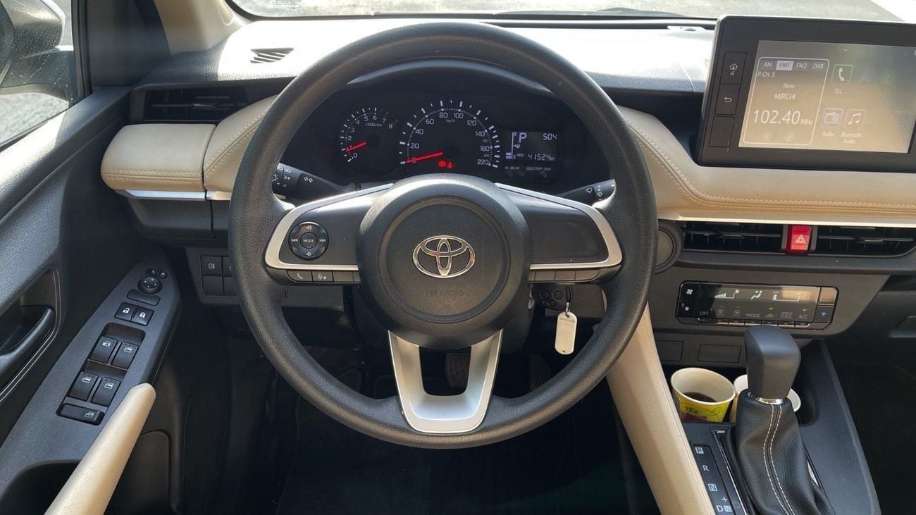 Toyota Yaris 1.5L G| FREE Agency Warranty | Zero Downpayment | Complete Service History