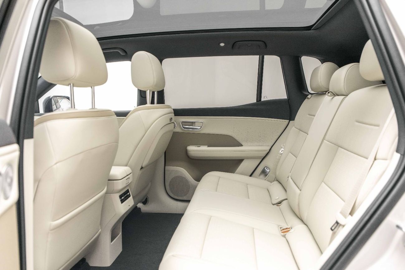 تويوتا BZ3X Max - Silver Inside Beige | Export Only