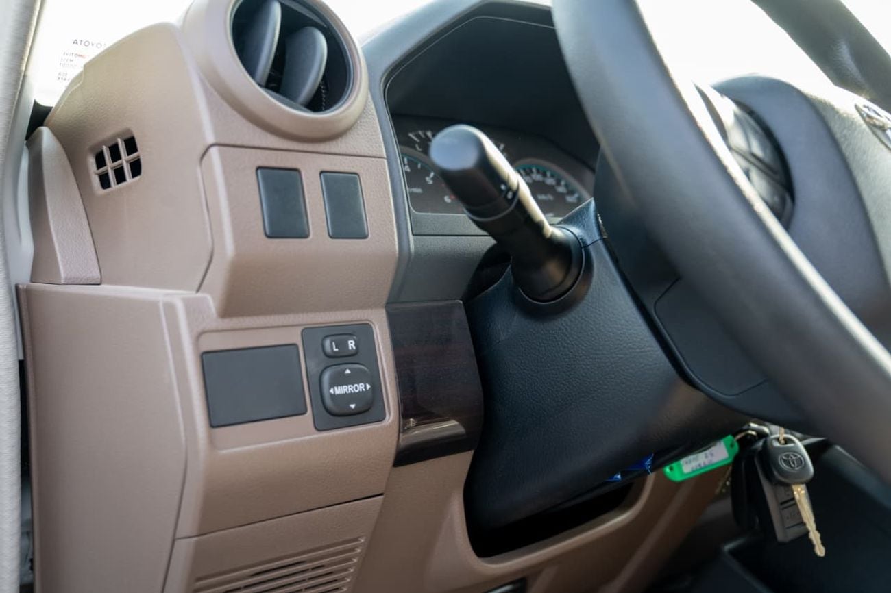 تويوتا لاند كروزر 70 Toyota LC 76 4.0L Petrol E Automatic 2025