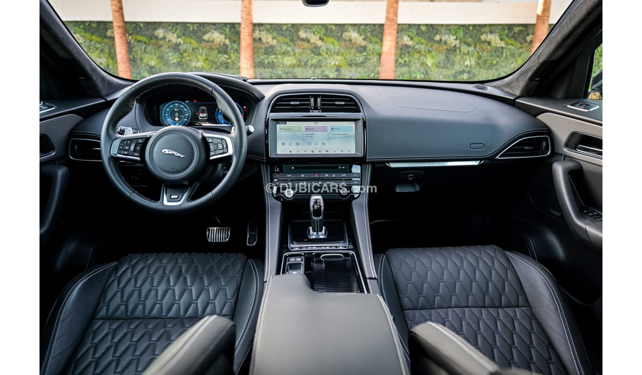 جاكوار F بيس SVR  | 5,579 P.M  | 0% Downpayment | Excellent Condition!