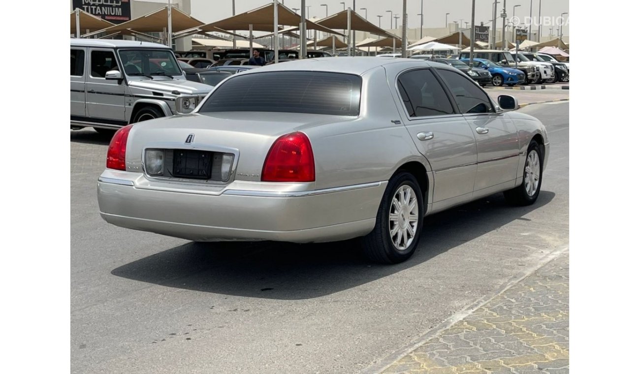 Lincoln Town Car 2011 American model, 8 cylinder, cattle 186000 km