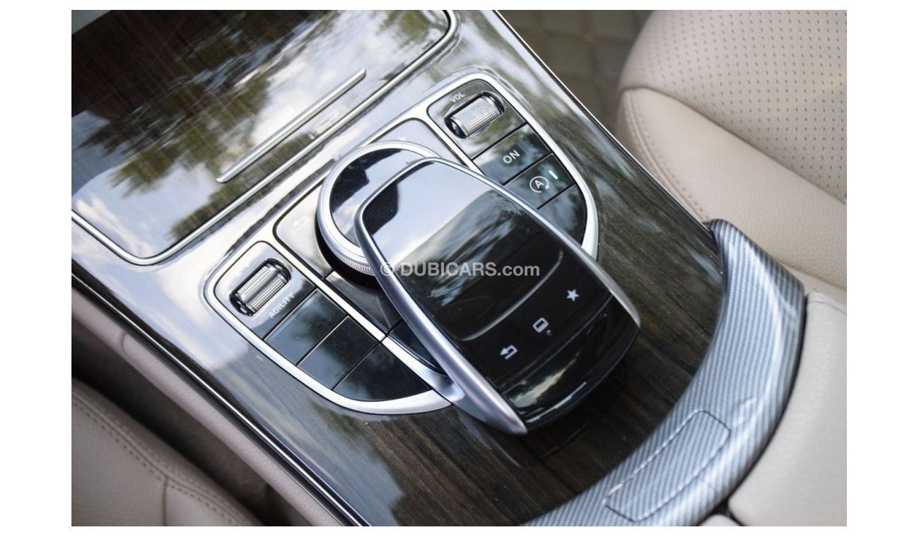 مرسيدس بنز C 300