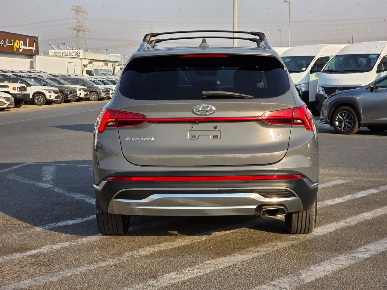 Hyundai Santa Fe limited 2.4T Panoramic Roof , 360 camera and Auto parking sensors