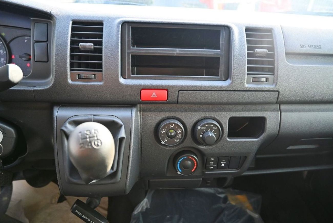 Toyota Hiace Toyota Hiace 2024 15 seats 2.5 L Diesel