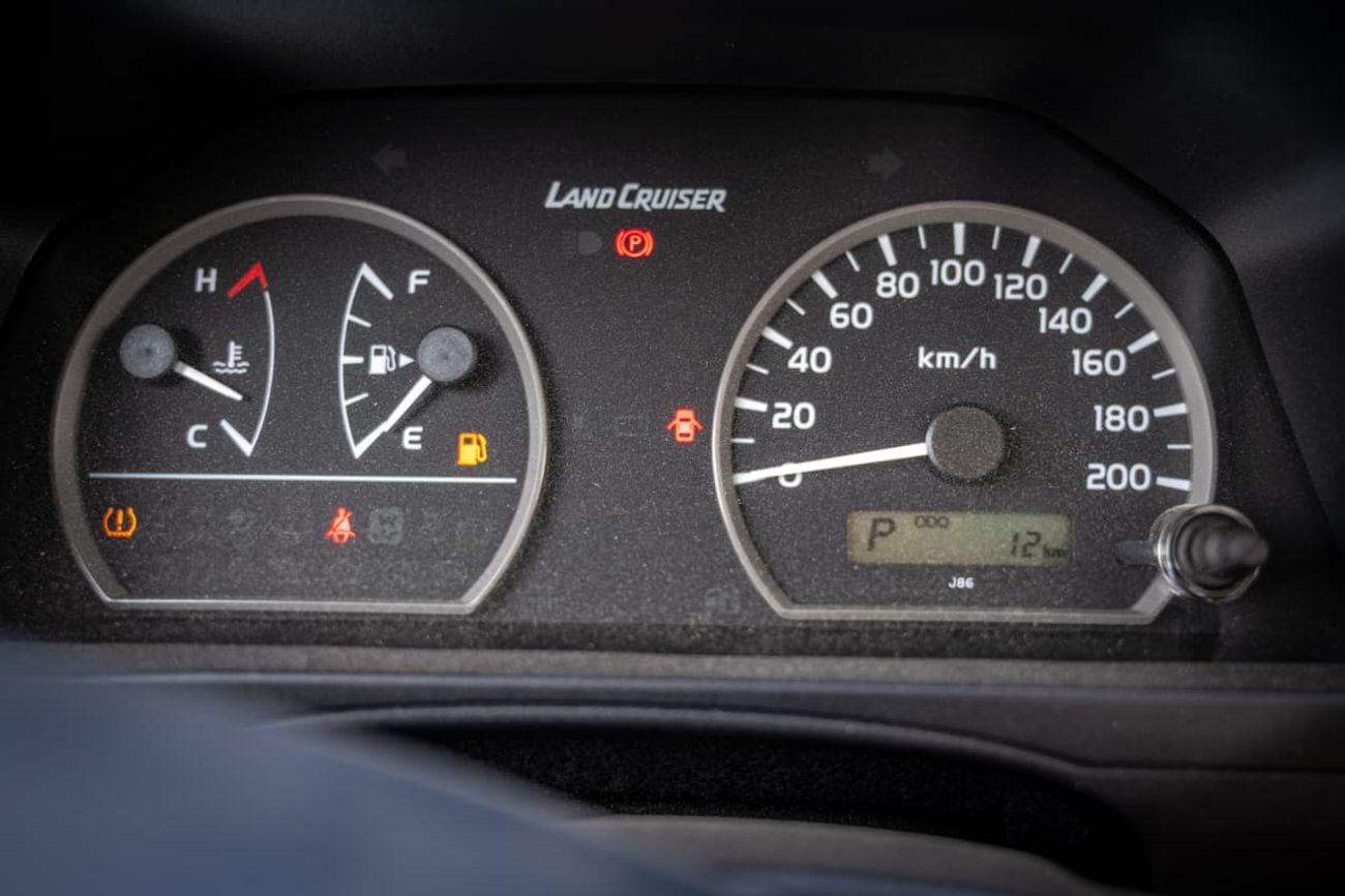Toyota Land Cruiser Pickup 70 LC79 Double Cab 2.8L Turbo Diesel STD DL-E A/T 2026 MODEL GCC SPECS