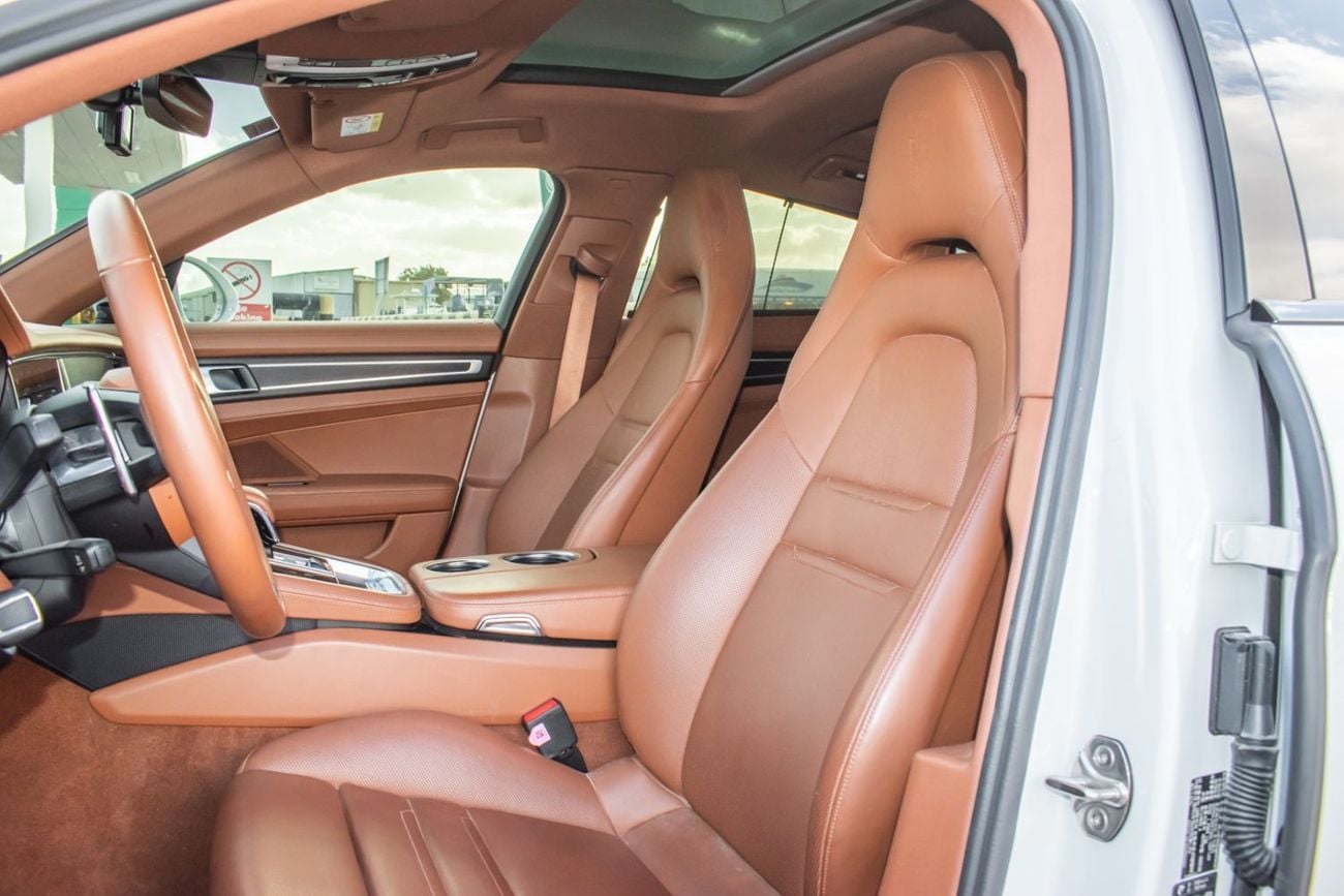 Porsche Panamera 4 3.0L
