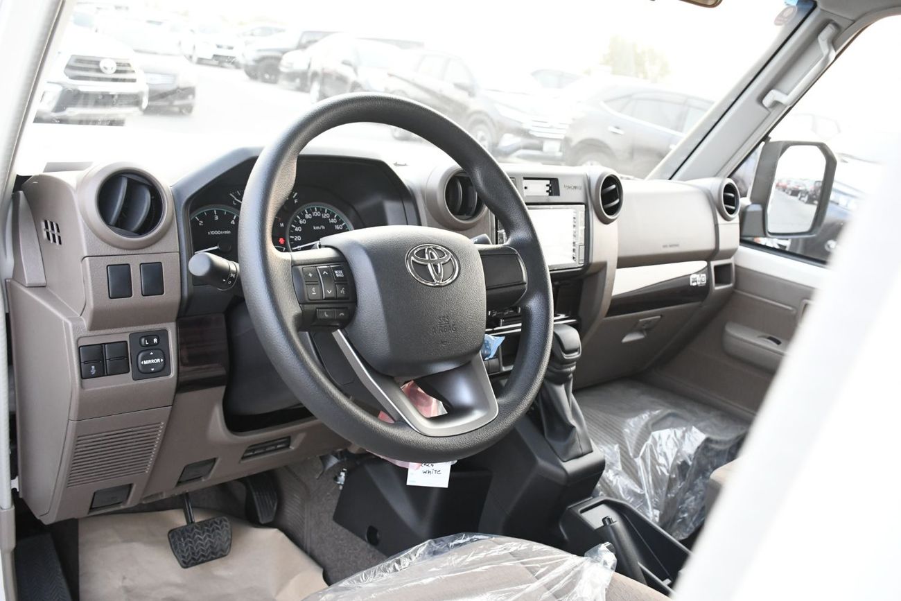 Toyota Land Cruiser 70 76 Series  2.8L Automatic Diesel  with diff lock ( LC Possible )