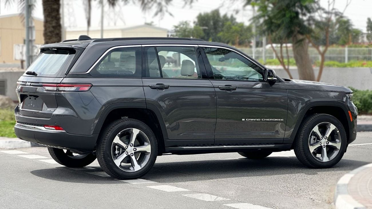 Jeep Grand Cherokee Limited 3.6L Limited Plus 5 Seater 3 Years Official Dealer Warranty 3.6L 4WD GCC
