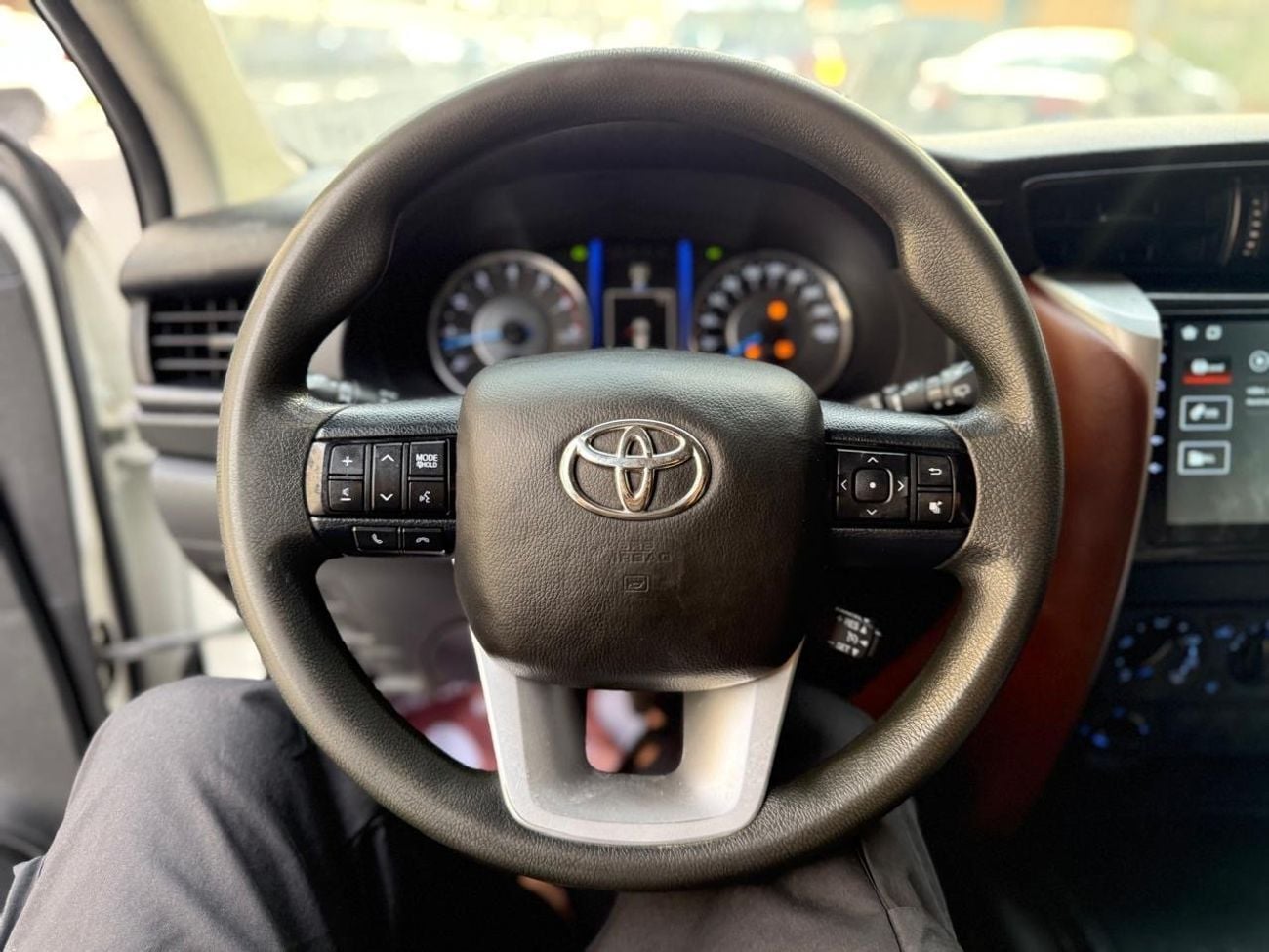 Toyota Fortuner EXR 2.7L (160 HP)