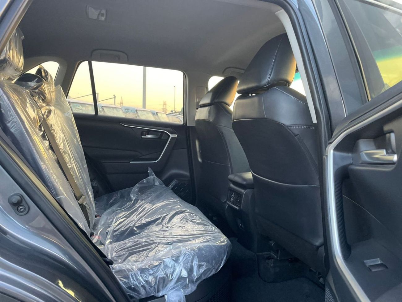 تويوتا راف ٤ 2021 Toyota RAV4 Hybrid - 2.5L V4 - Right Hand Drive - Japan Specs - 22,400 Km