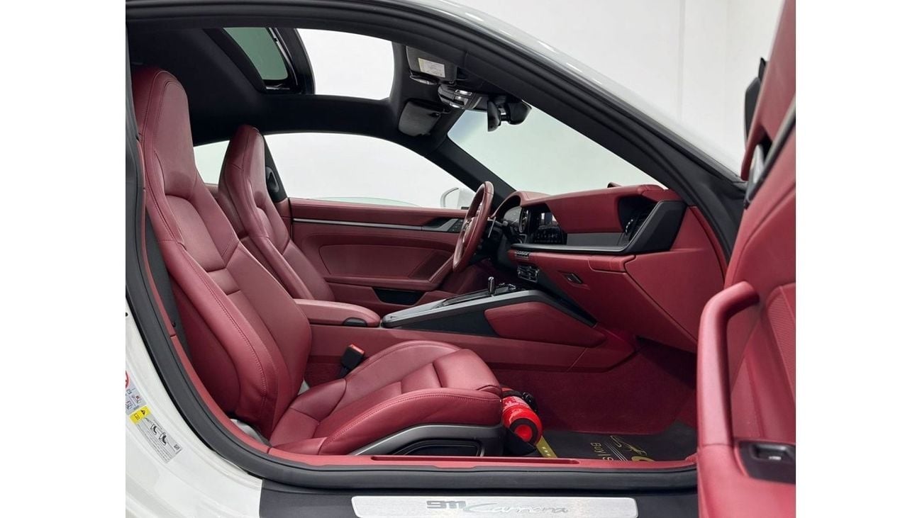 بورش 911 2023 Porsche 911/992 Carrera, Aug 2025 Porsche Warranty, Full Porsche Service History, Low Kms, GCC