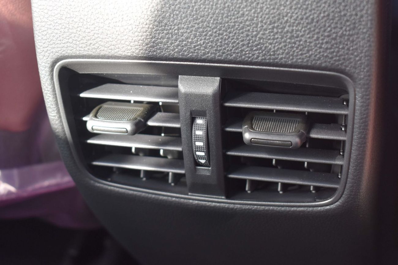 تويوتا كورولا كروس 1.8L GLI (HEV)