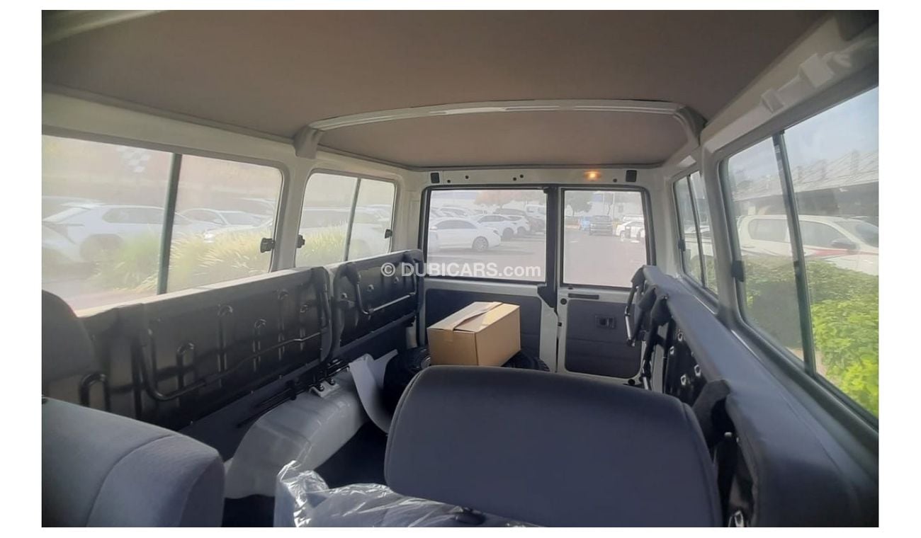 Toyota Land Cruiser 70 DIESEL 4.2L V6