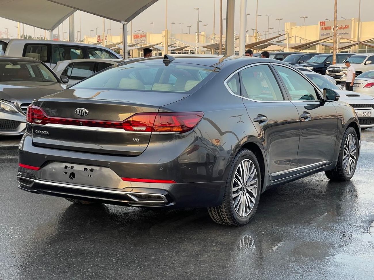 Kia Cadenza Kia Cadenza_Gcc_2021_Excellent_Condition _Full option