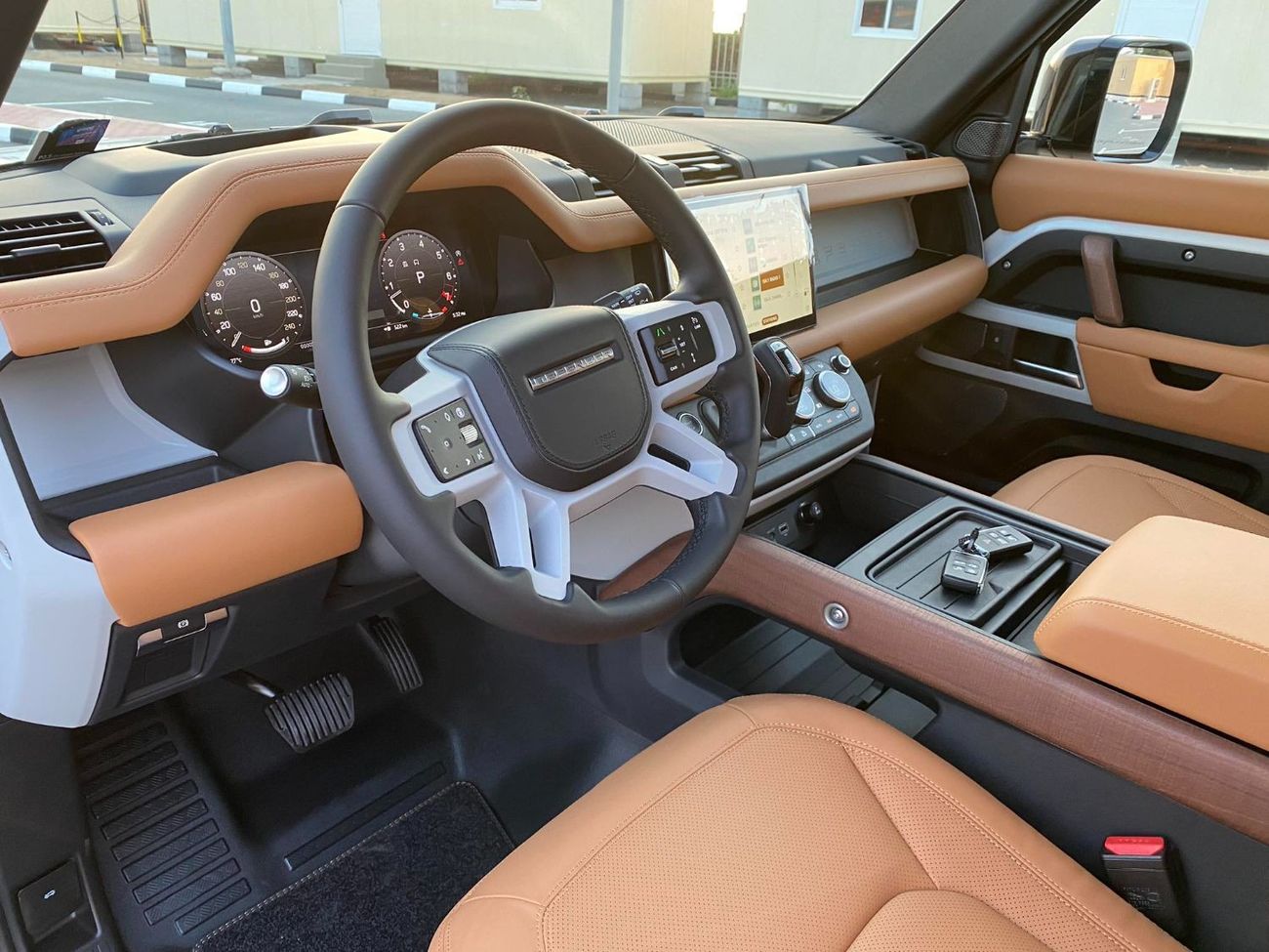 Land Rover Defender GCC SPEC 22 INCH RIMS GCC SPEC UNDER WARRANTY