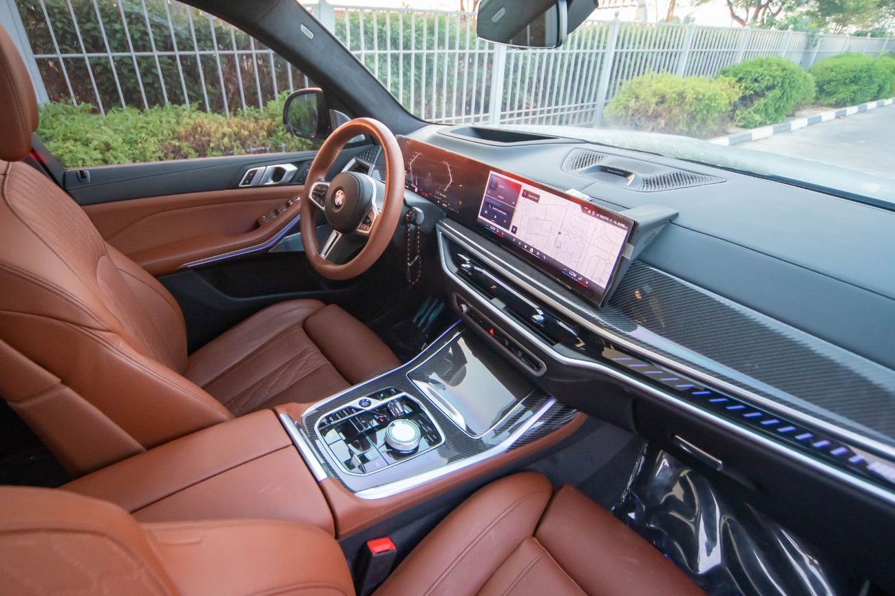 بي أم دبليو X7 xDriveM60i (6 Seats)