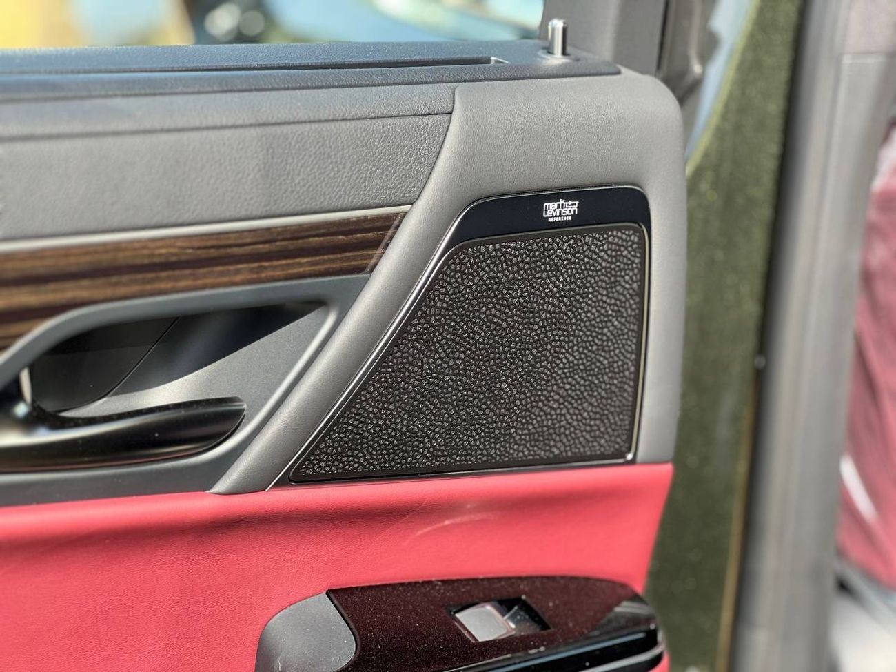 Lexus LX 600 3.5L URBAN PTR A/T // 2025 // FULL OPTION WITH RADAR , HEADUP DISP , MARK LEVINSON // SPECIAL OFFER