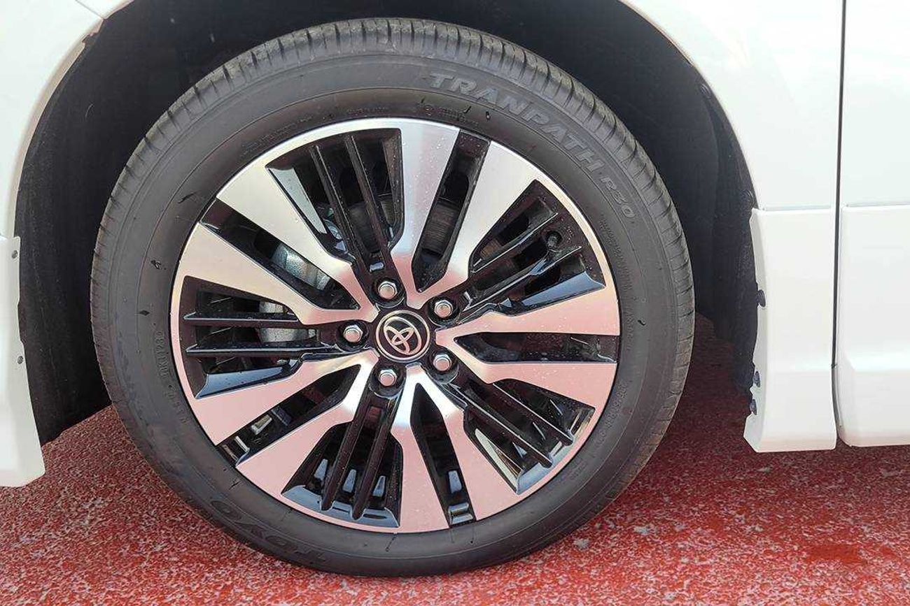 تويوتا ألفارد RHD - 2.5L - WHT_BLK - Modellista Body Kit (SPL. EXPORT OFFER)