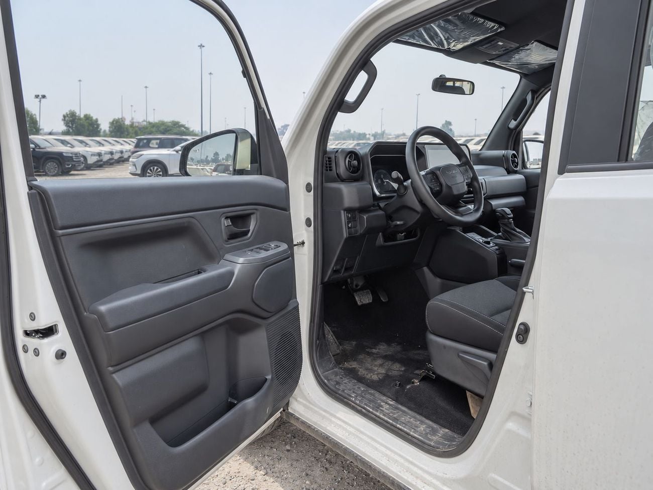 Toyota FJ Cruiser ECTAV0137 - 2027 Toyota FJ Cruiser - 2.7L Petrol Auto - White