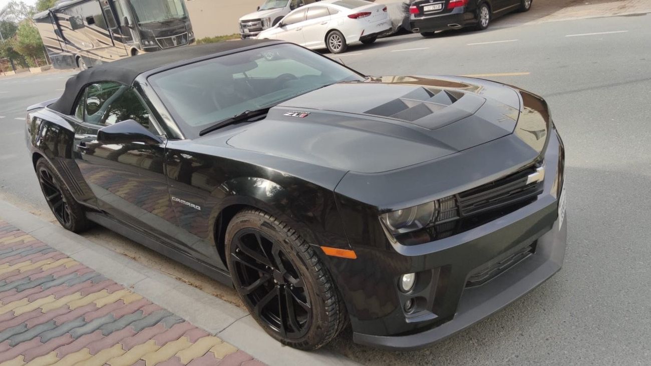 Chevrolet Camaro Z28 Comaro zl1 convertible, special car 750 hp upgraded, and agency very clean car manual transmission