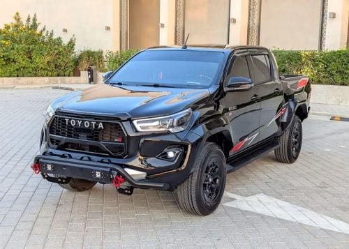 تويوتا هيلوكس Toyota Hilux double Cabin off Road pickup 2021Model year Facelifted to 2026 GR sports 2.7L V4 petrol