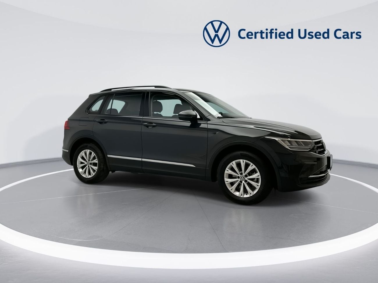 Volkswagen Tiguan LIFE 1.4L | Rear Camera | Spacious SUV | Well Maintained