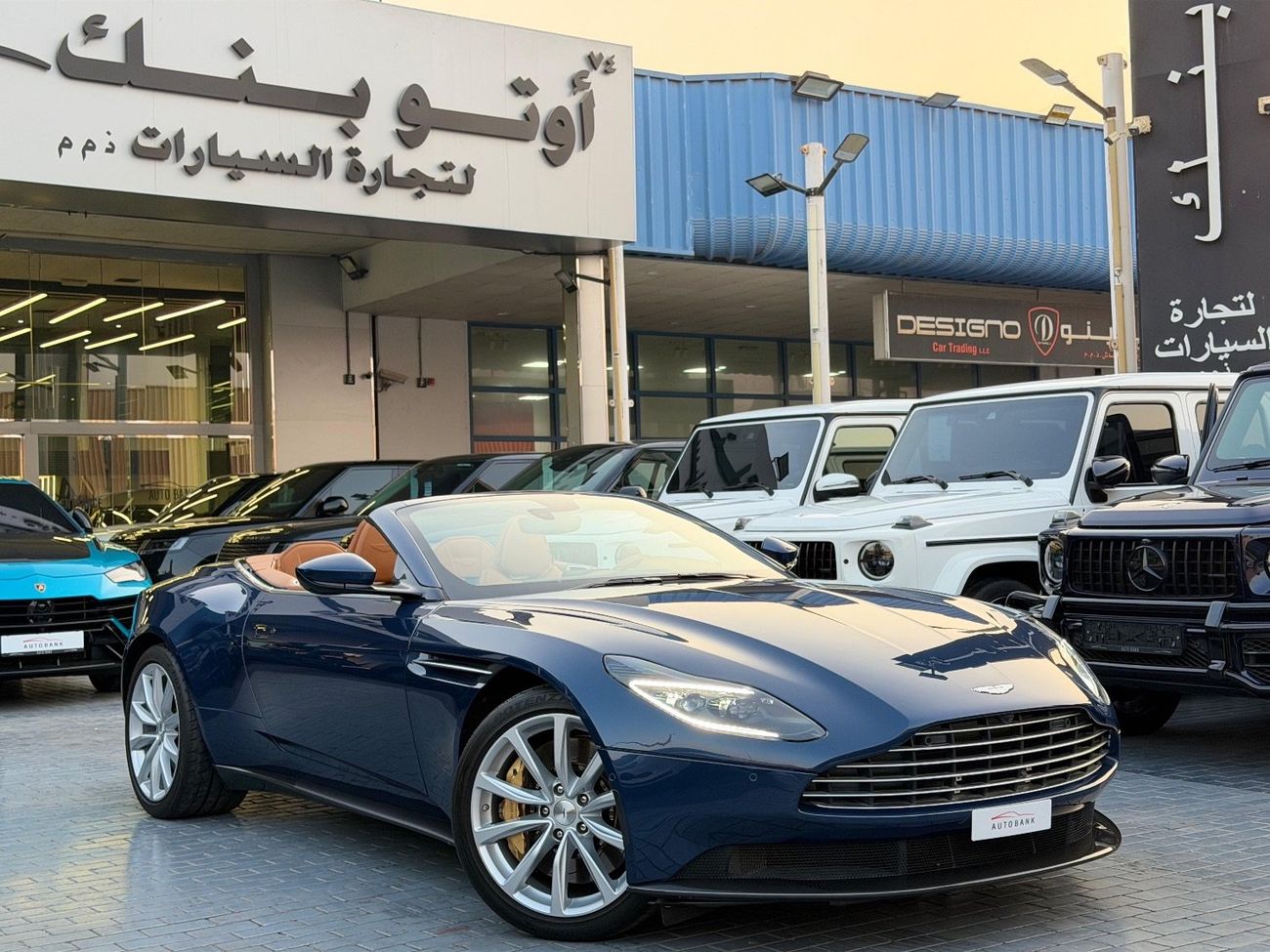 أستون مارتن DB11 Volante 4.0L