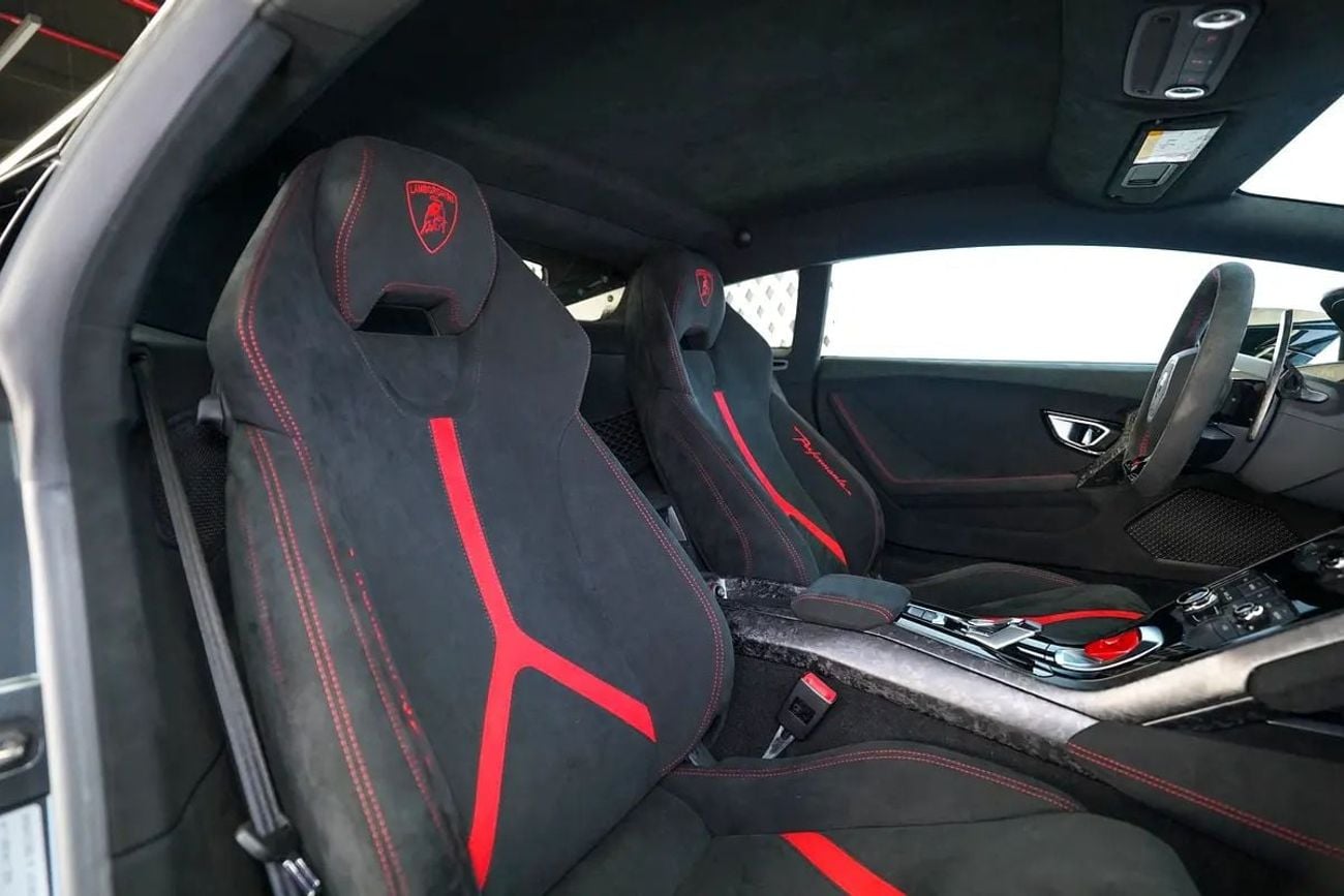 لامبورغيني هوراكان PERFORMANTE