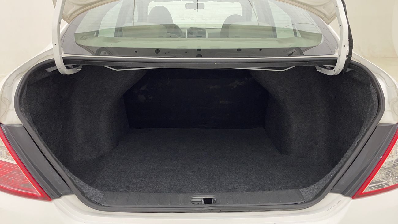 نيسان صني SV 1.5 | بدون دفعة مقدمة | اختبار القيادة في المنزل