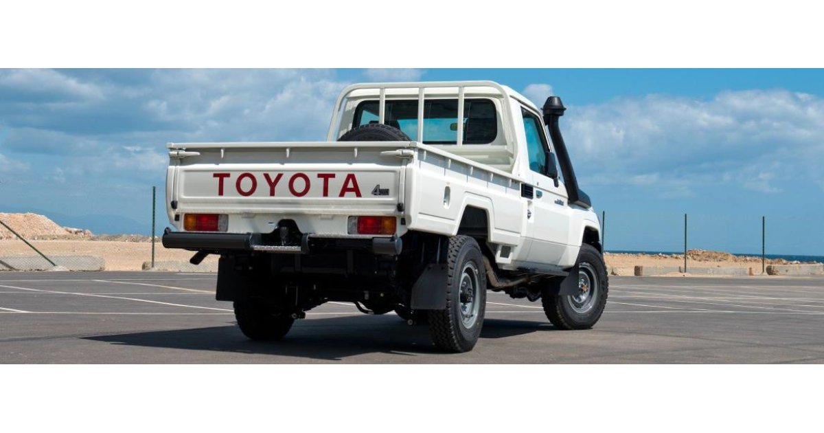 Toyota Land Cruiser Pickup Left Hand Drive Diesel 4.2L for sale. White