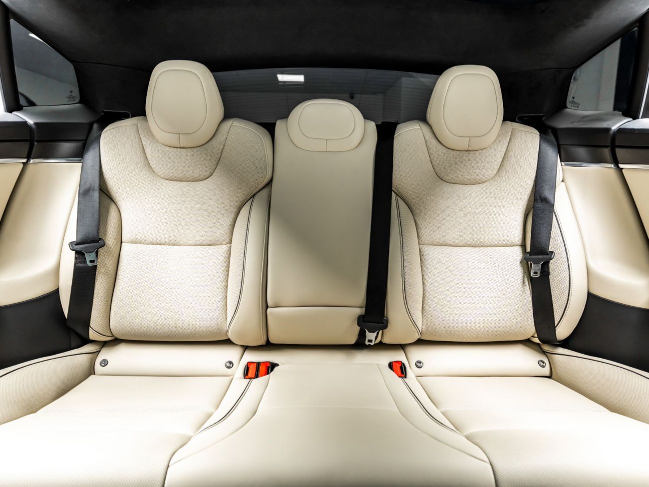 Tesla Model S Plaid (AWD) 2023 Tesla Model S Plaid, 2027 Tesla Warranty, Tesla Battery Warranty, Low KMs, GCC