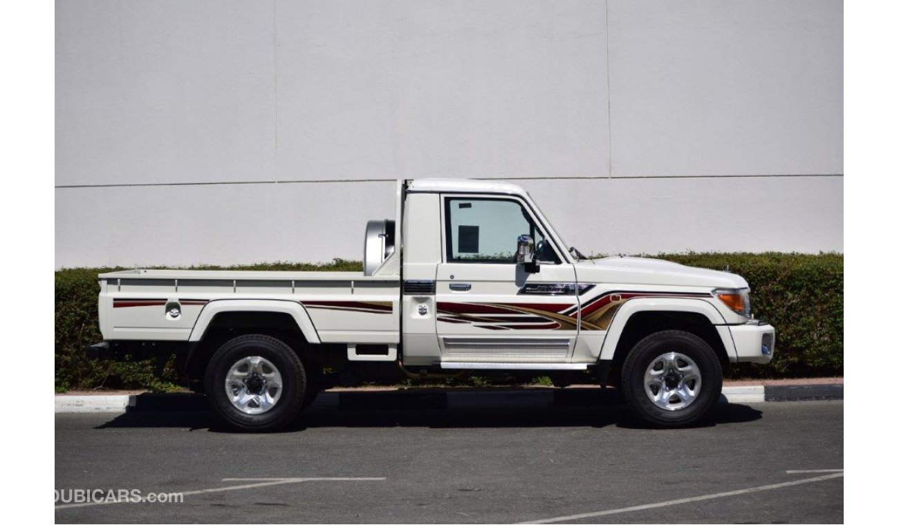 تويوتا لاند كروزر بيك آب 79 Single Cabin Pickup LX-V V6 4.0L Petrol 4WD MT